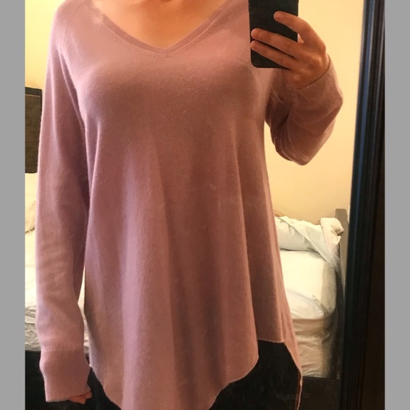 Joie. Tags attached. 100% Cashmere. Mauve, long sleeve. Size L - Picture 1 of 9